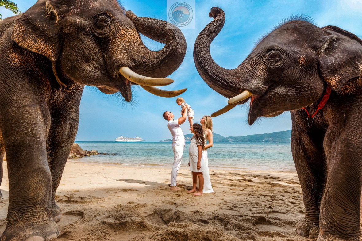 family-photography-elephant-beach-phuket photographer