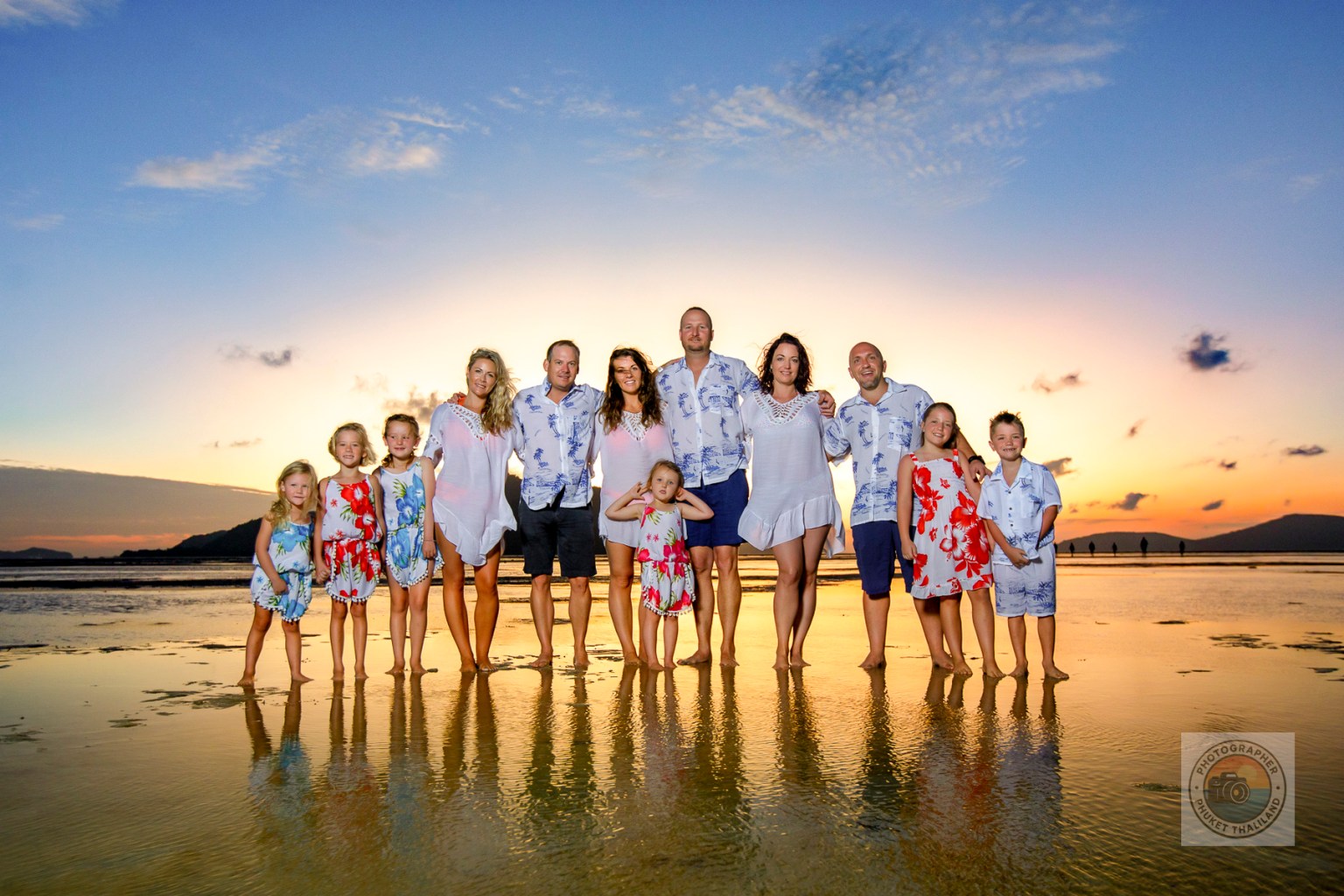 phuket-family-reunion-photography-sunrise-friendship-beach