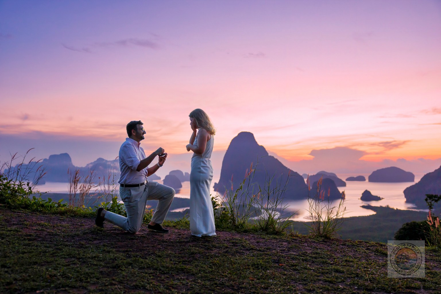 surprise-marriage-proposal-photography-samet nangshe-viewpoint-phang nga bay-phuket photographer