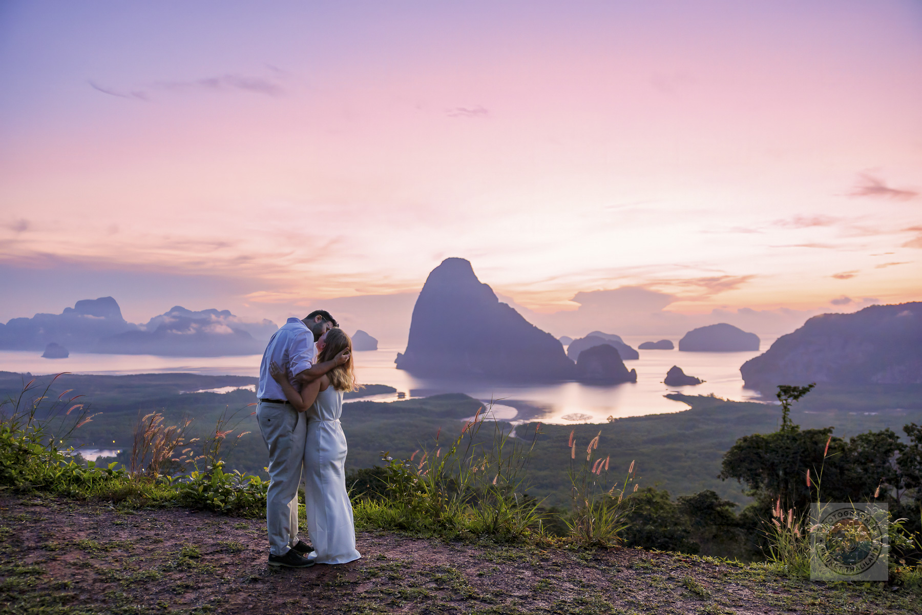 surprise-marriage-proposal-photography-samet nangshe-viewpoint-phang nga bay-phuket photographer