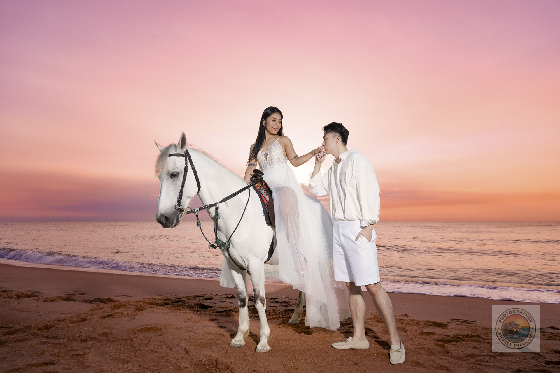 engagement-photography-horse-beach-sunset-phuket photographer