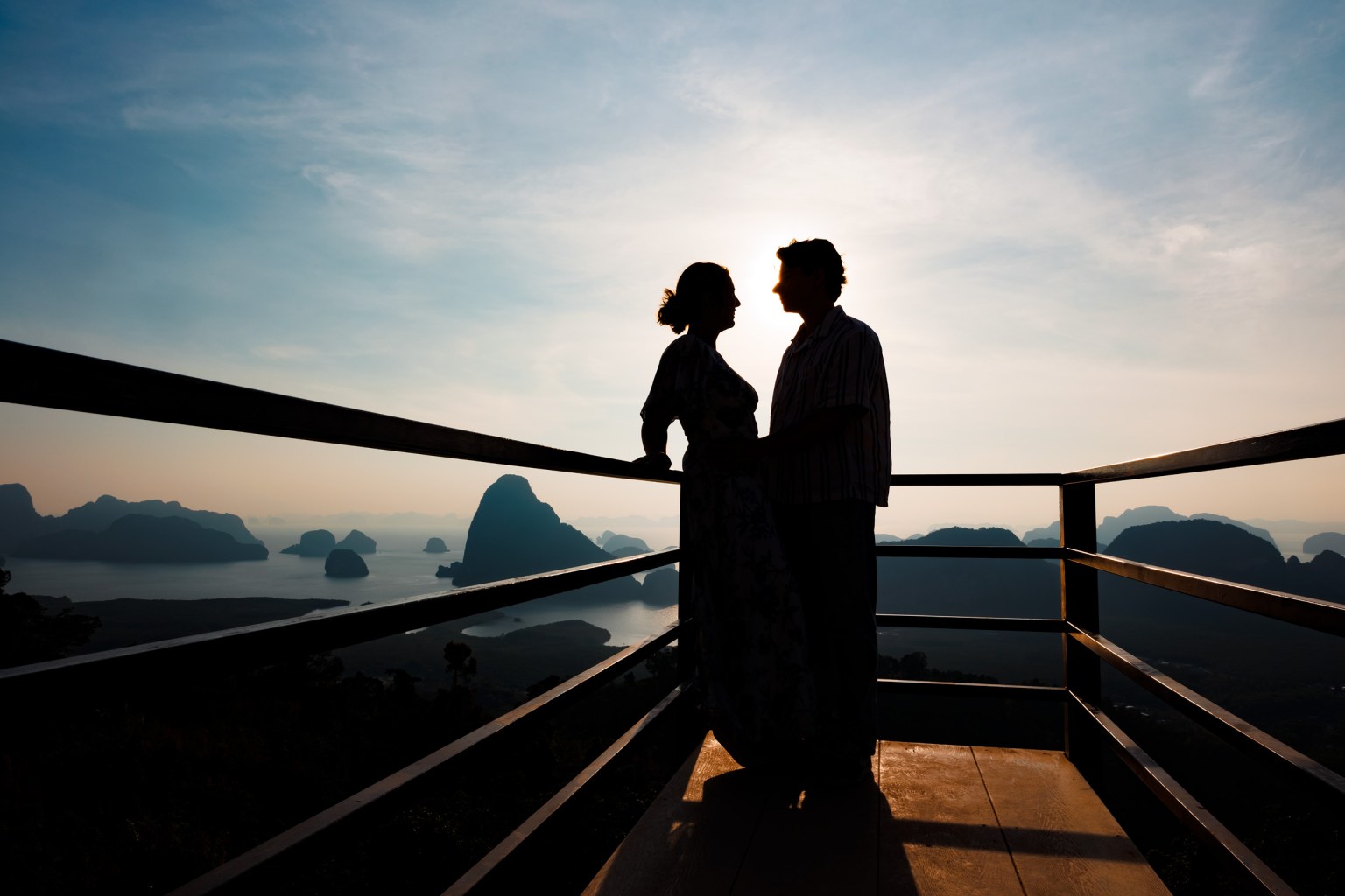 couple photoshoot at samet nangshe viewpoint